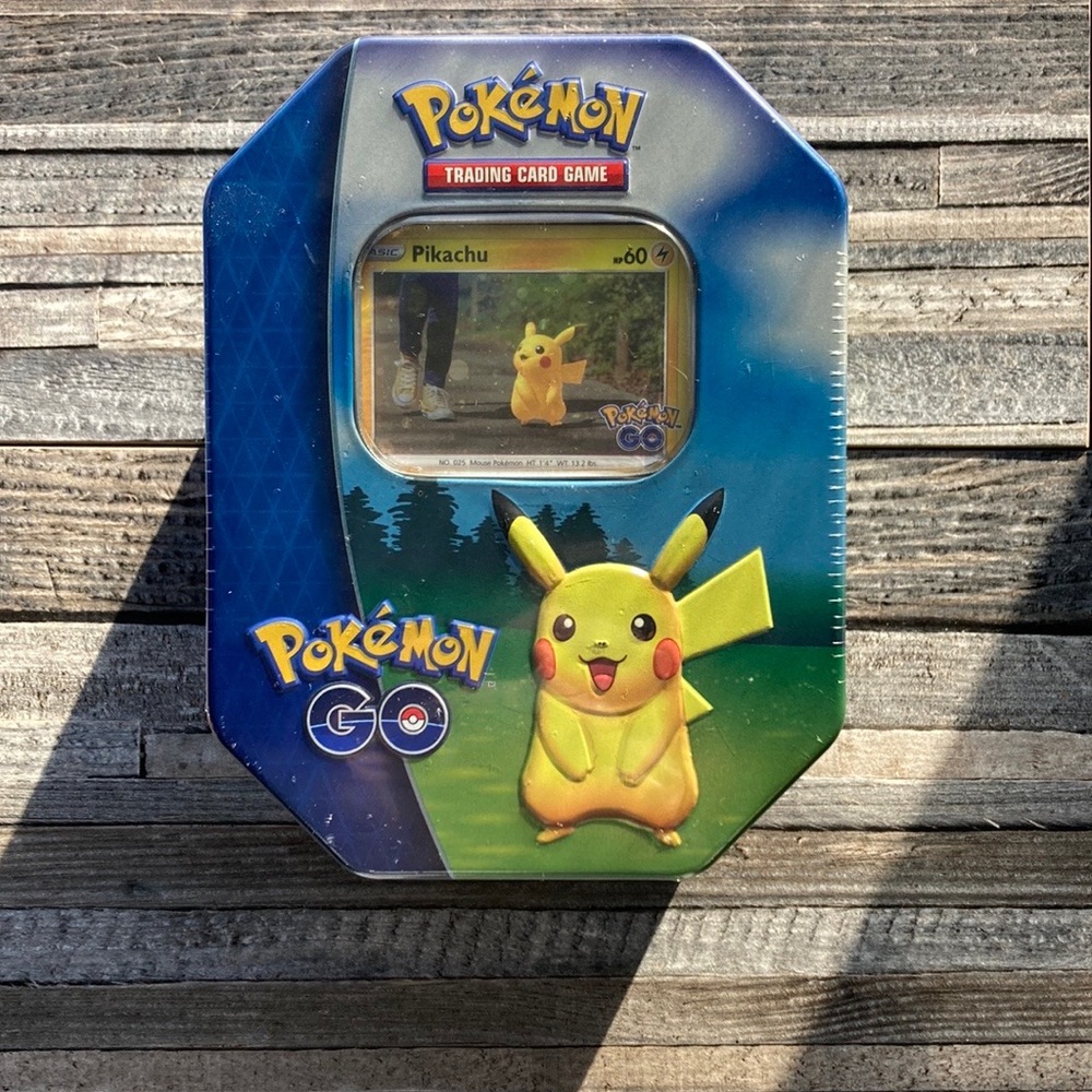 Pokémon TCG Pokémon Go Tin Pikachu